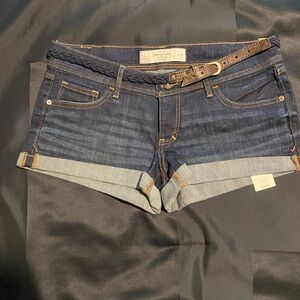 Abercrombie & Fitch Denim Shorts Size 6/28 NWT